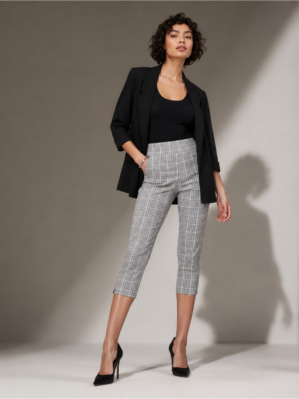 Ricki's SKINNY CAPRI IN MICROTWILL sz medium nwt